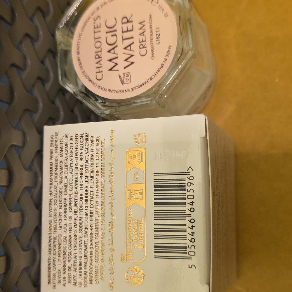 Charlotte Tilbury Magic WATER Cream Moisturizer STANDARD SIZE 30ml/1 fl oz. BNIB - Picture 8 of 8